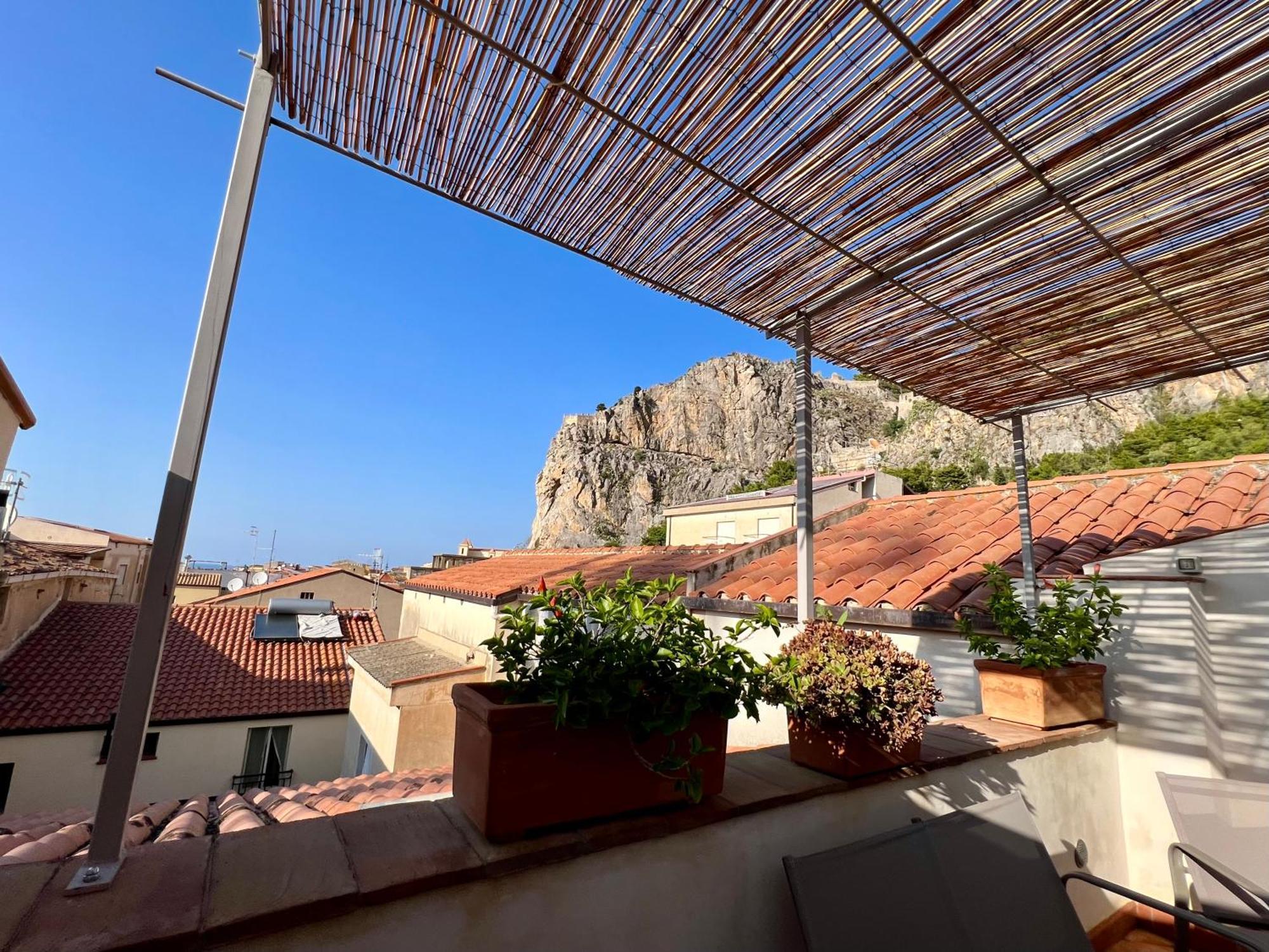 Cortile Umberto I Bed & Breakfast Cefalu Bagian luar foto